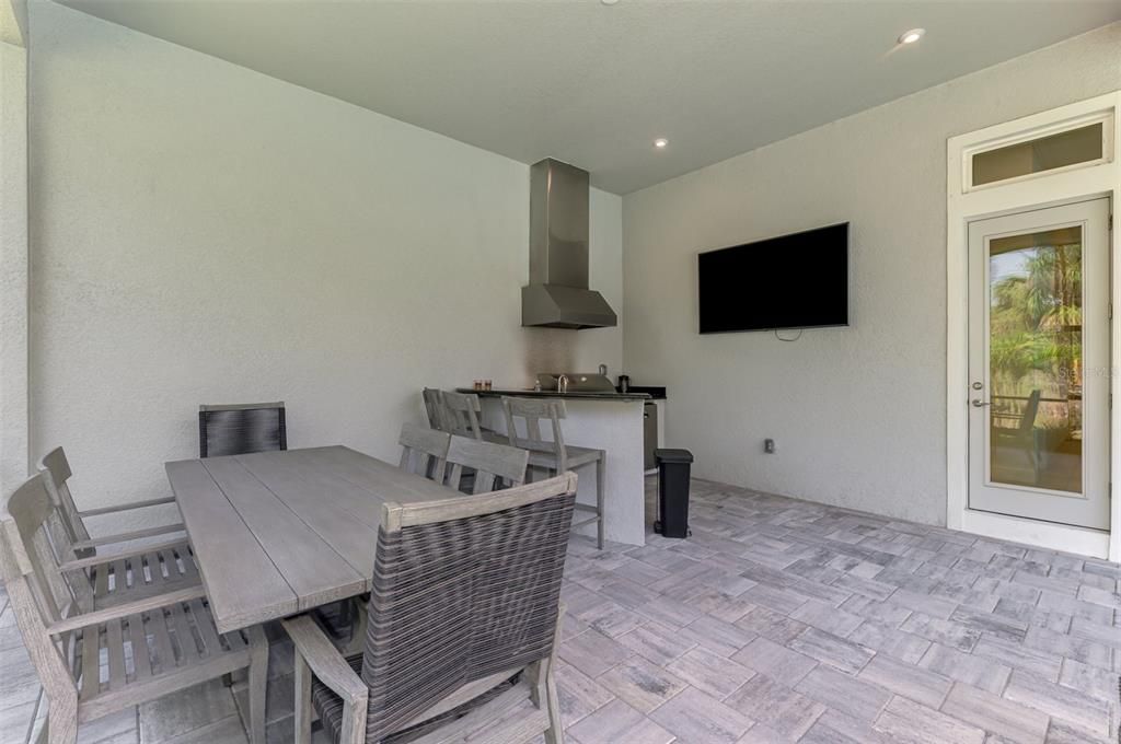 合同活跃: $1,499,000 (3 贝兹, 3 浴室, 3626 平方英尺)