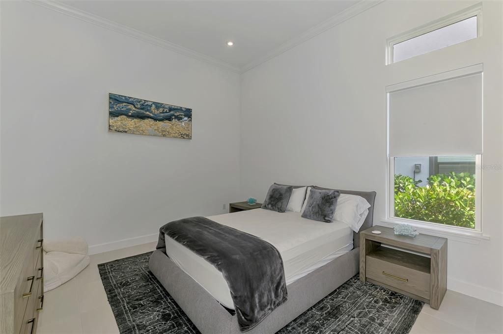 合同活跃: $1,499,000 (3 贝兹, 3 浴室, 3626 平方英尺)