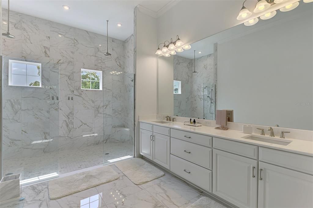 合同活跃: $1,499,000 (3 贝兹, 3 浴室, 3626 平方英尺)