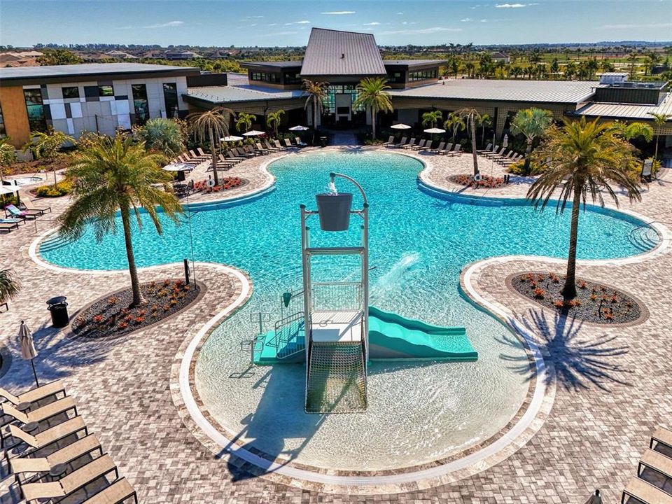 合同活跃: $1,499,000 (3 贝兹, 3 浴室, 3626 平方英尺)