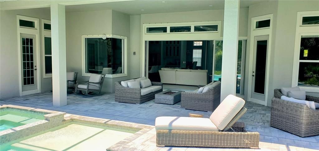 合同活跃: $1,499,000 (3 贝兹, 3 浴室, 3626 平方英尺)