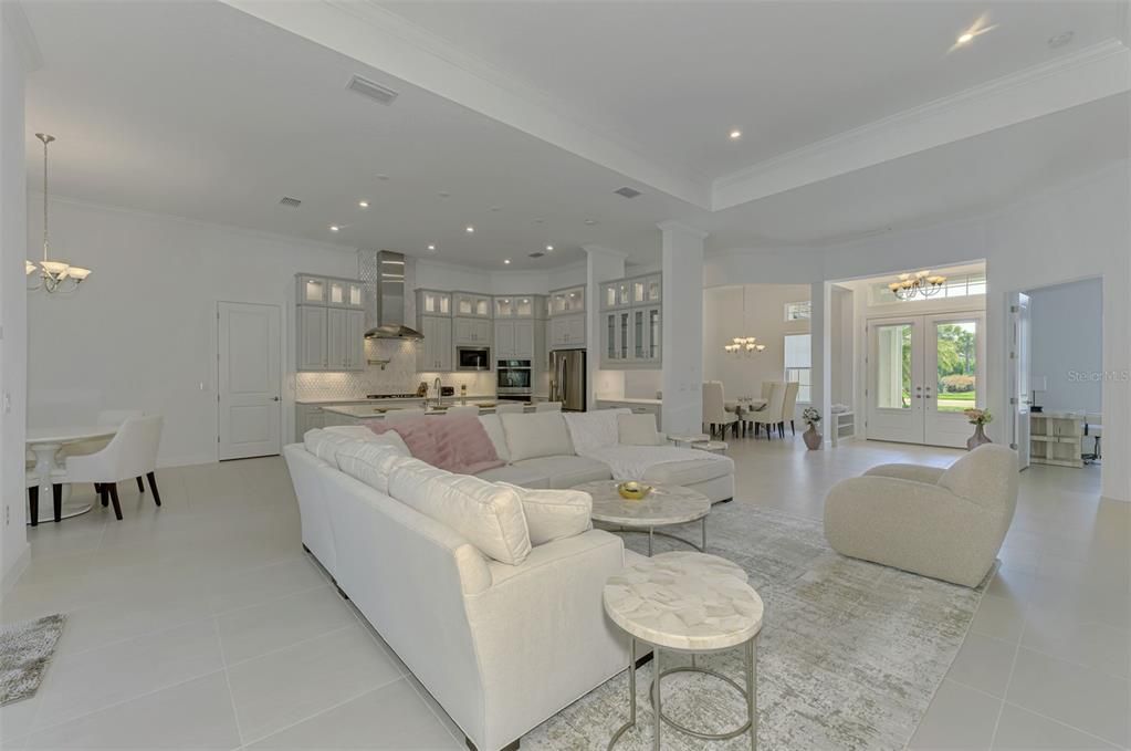 合同活跃: $1,499,000 (3 贝兹, 3 浴室, 3626 平方英尺)