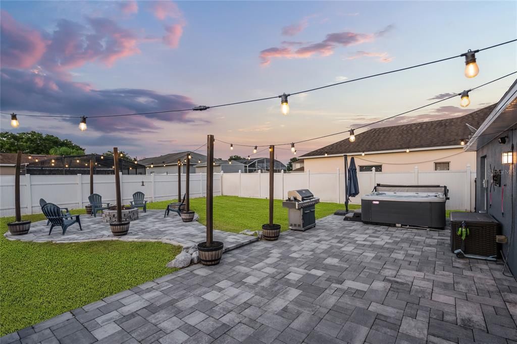 Activo con contrato: $324,900 (3 camas, 2 baños, 1179 Pies cuadrados)