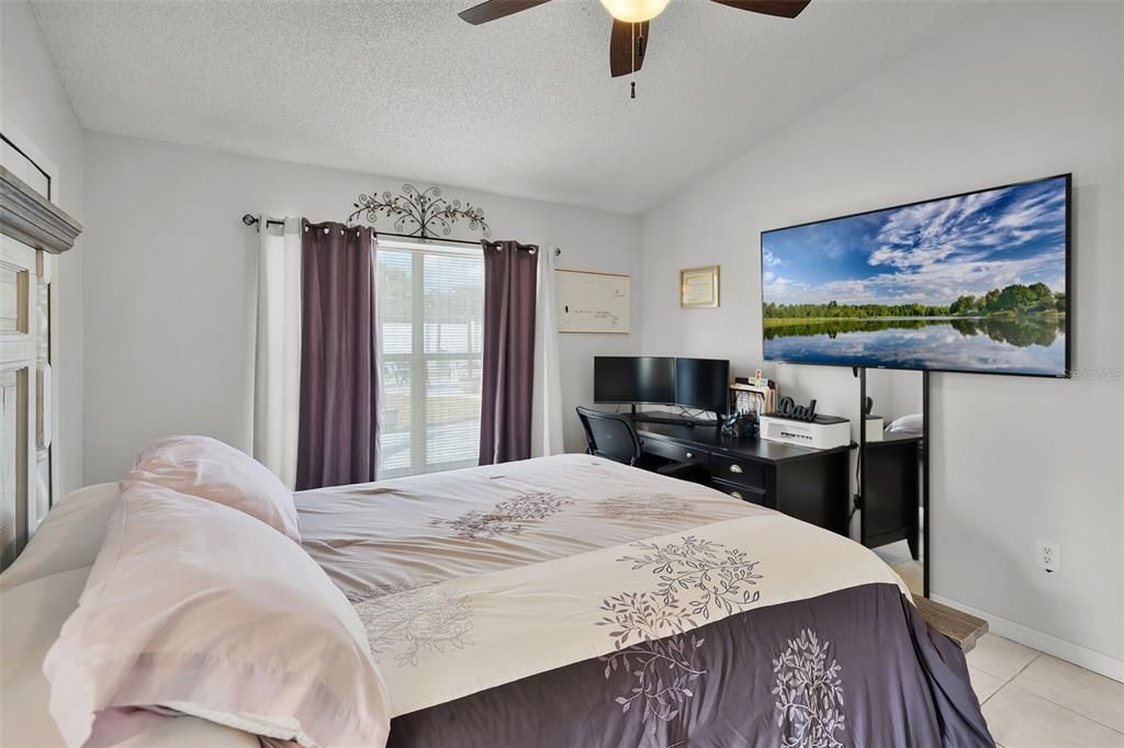 Activo con contrato: $324,900 (3 camas, 2 baños, 1179 Pies cuadrados)