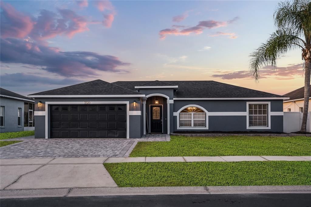 Activo con contrato: $324,900 (3 camas, 2 baños, 1179 Pies cuadrados)