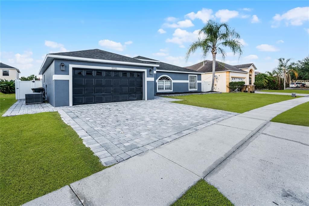 Activo con contrato: $324,900 (3 camas, 2 baños, 1179 Pies cuadrados)