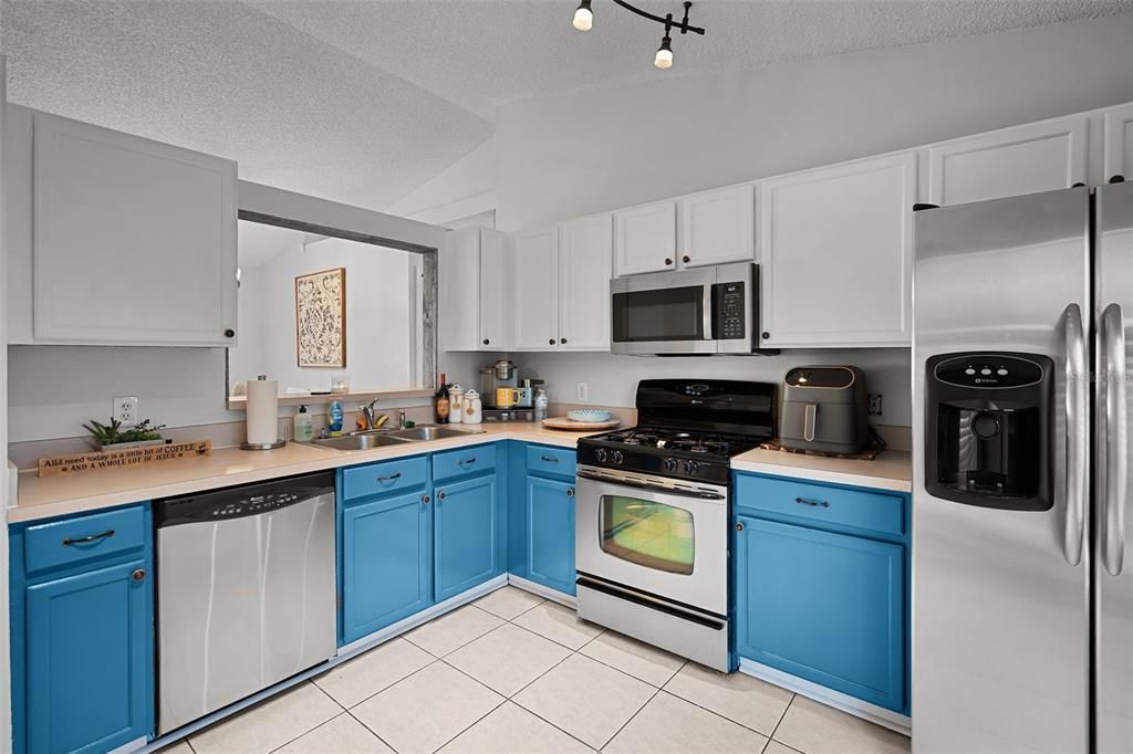 Activo con contrato: $324,900 (3 camas, 2 baños, 1179 Pies cuadrados)