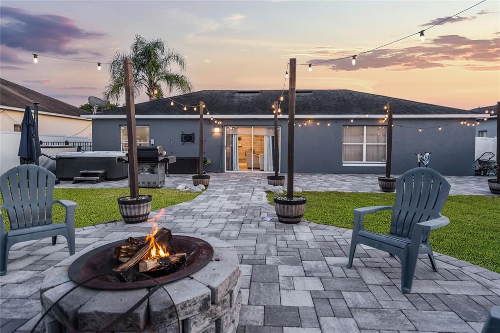 Activo con contrato: $324,900 (3 camas, 2 baños, 1179 Pies cuadrados)