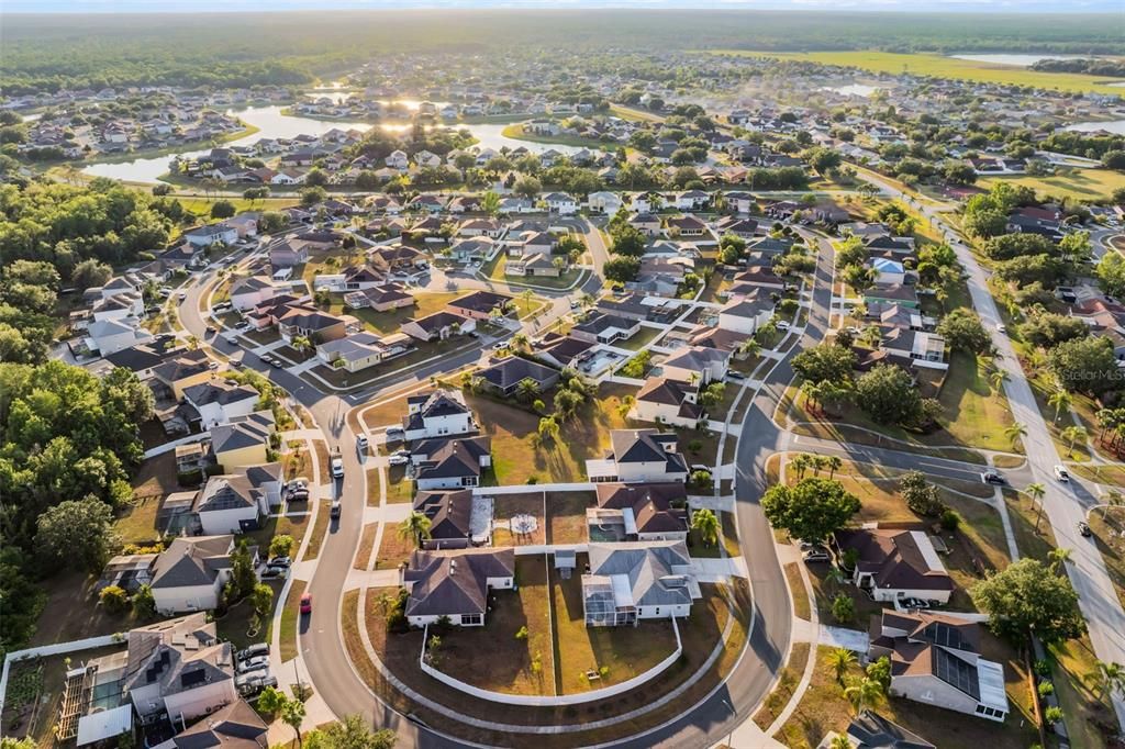 Activo con contrato: $324,900 (3 camas, 2 baños, 1179 Pies cuadrados)