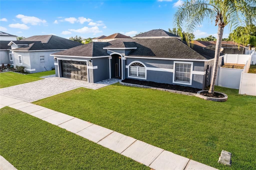 Activo con contrato: $324,900 (3 camas, 2 baños, 1179 Pies cuadrados)