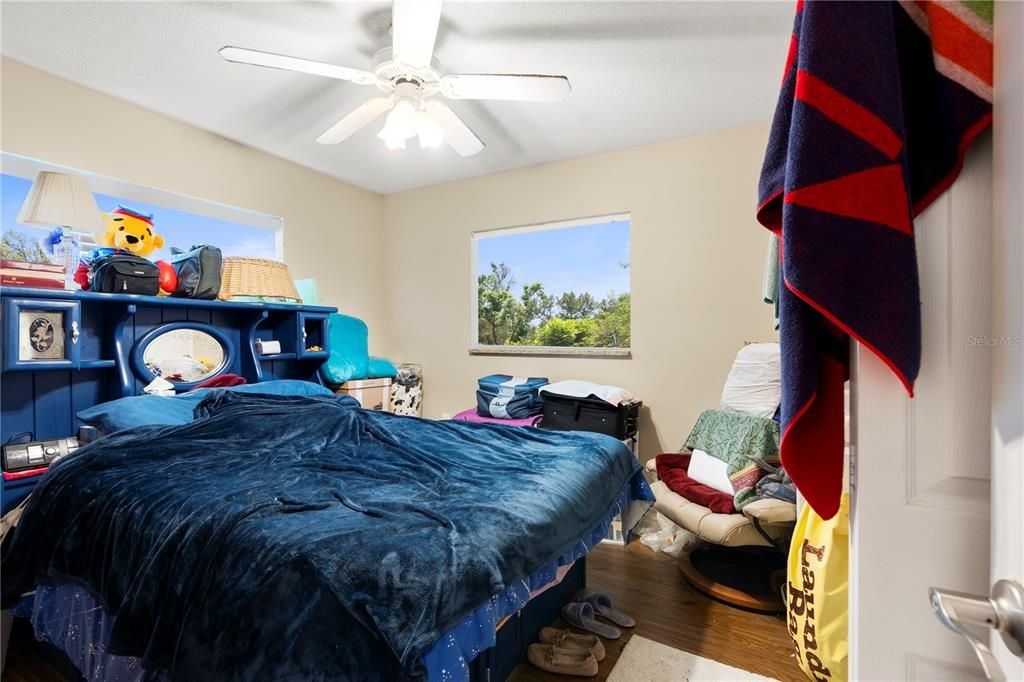 For Sale: $419,999 (4 beds, 2 baths, 1606 Square Feet)