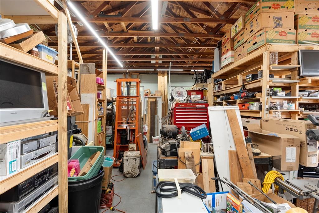 For Sale: $419,999 (4 beds, 2 baths, 1606 Square Feet)