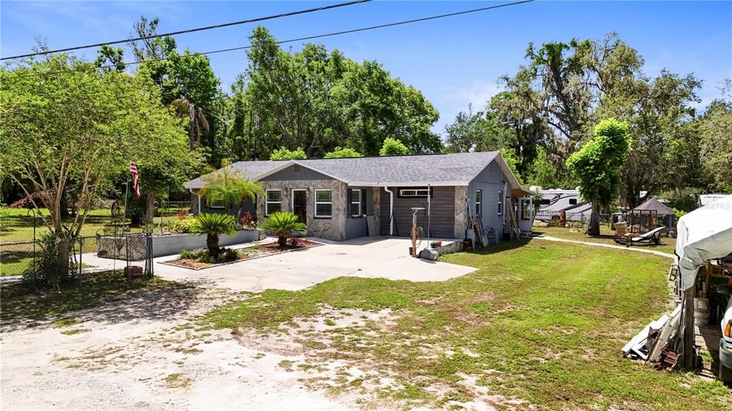 For Sale: $419,999 (4 beds, 2 baths, 1606 Square Feet)