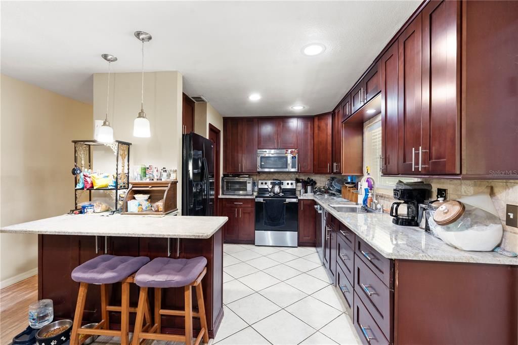 For Sale: $419,999 (4 beds, 2 baths, 1606 Square Feet)