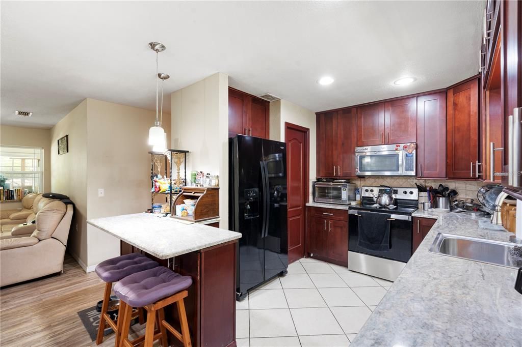 For Sale: $419,999 (4 beds, 2 baths, 1606 Square Feet)