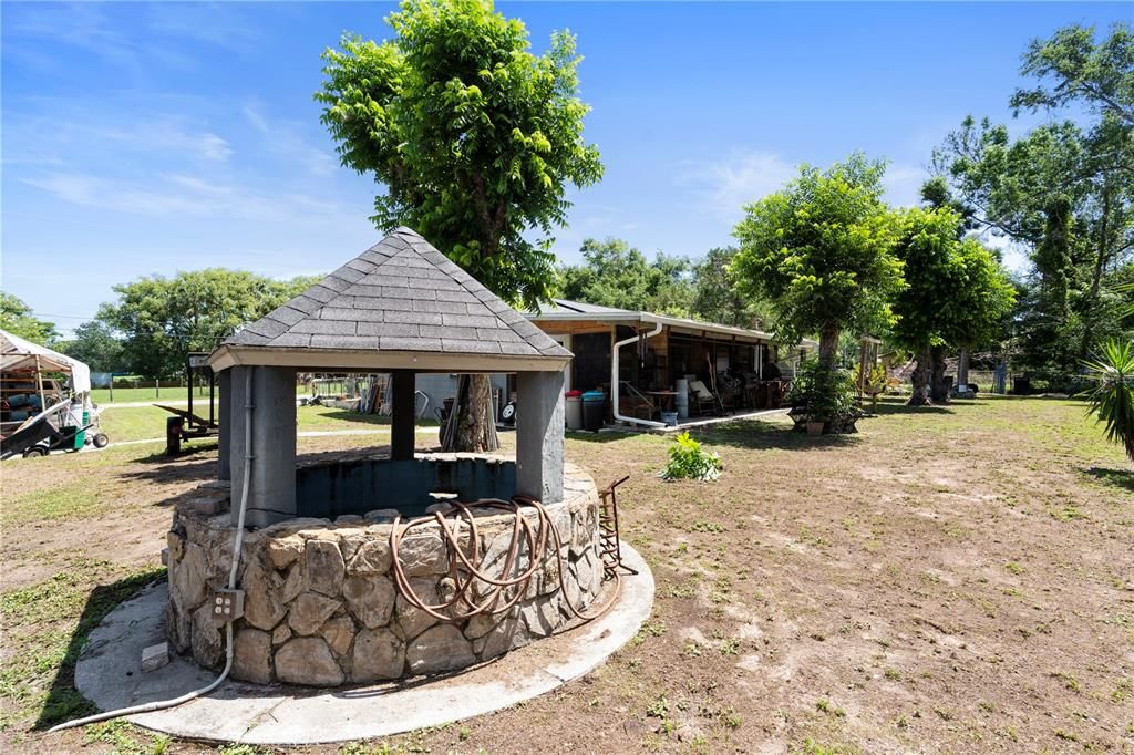 For Sale: $419,999 (4 beds, 2 baths, 1606 Square Feet)