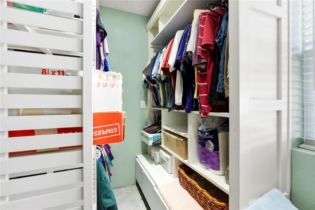 For Sale: $419,999 (4 beds, 2 baths, 1606 Square Feet)