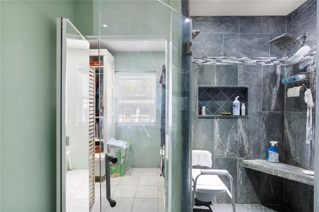 For Sale: $419,999 (4 beds, 2 baths, 1606 Square Feet)