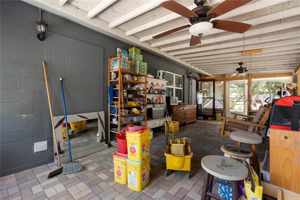 For Sale: $419,999 (4 beds, 2 baths, 1606 Square Feet)