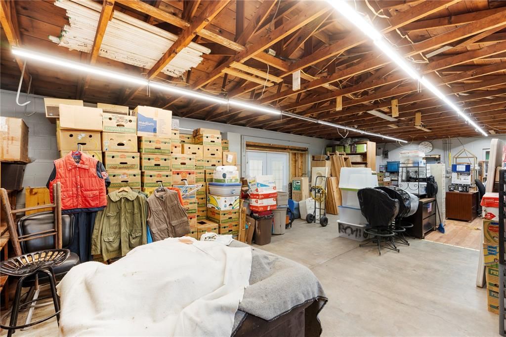 For Sale: $419,999 (4 beds, 2 baths, 1606 Square Feet)