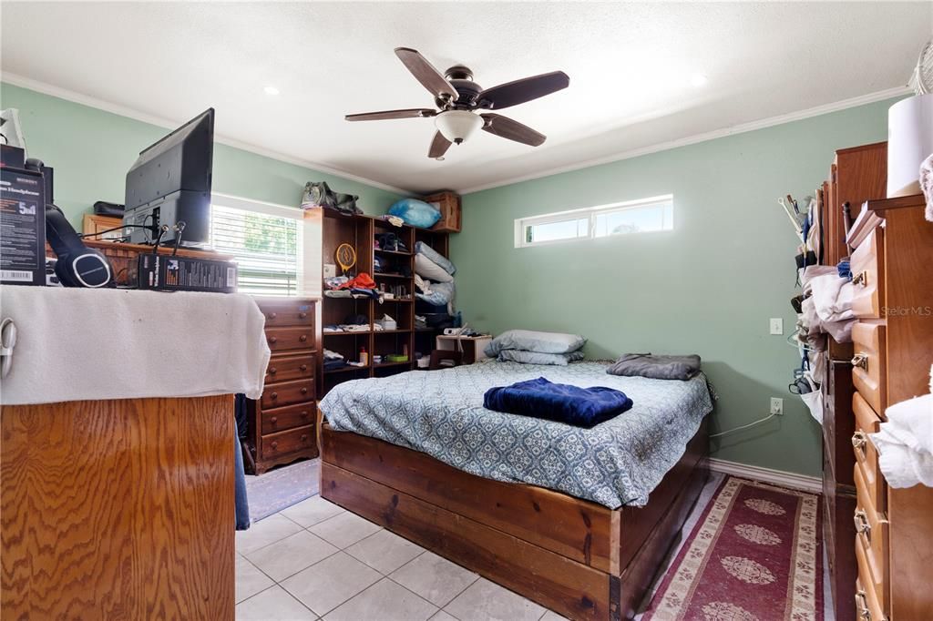 For Sale: $419,999 (4 beds, 2 baths, 1606 Square Feet)