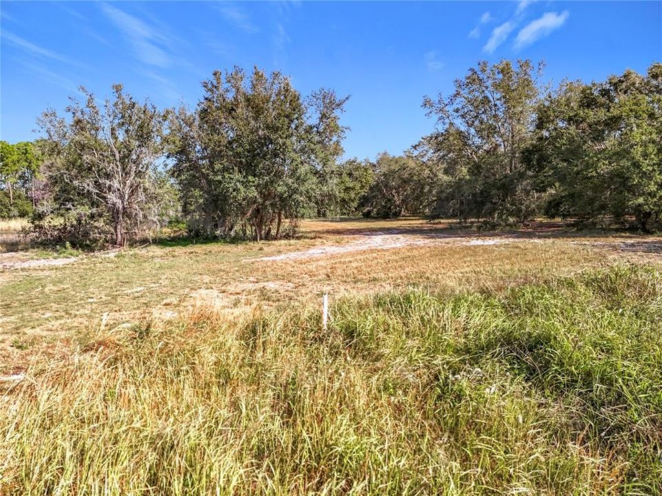 待售: $439,000 (10.29 acres)