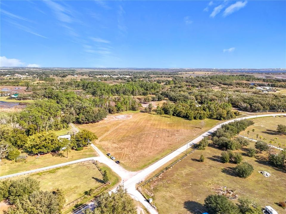 待售: $439,000 (10.29 acres)