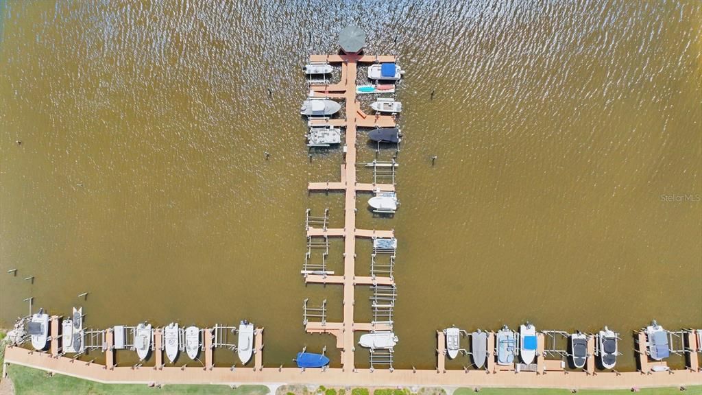 Active With Contract: $425,000 (2 beds, 2 baths, 1138 Square Feet)