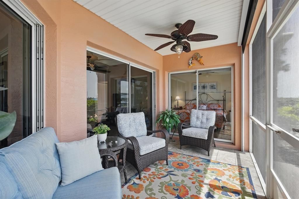 Active With Contract: $425,000 (2 beds, 2 baths, 1138 Square Feet)