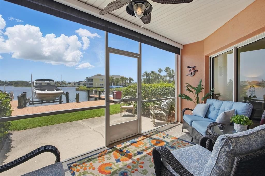 Active With Contract: $425,000 (2 beds, 2 baths, 1138 Square Feet)