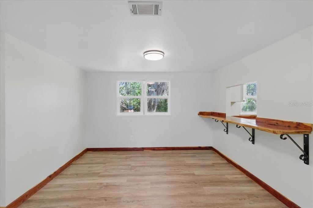 For Sale: $369,900 (3 beds, 2 baths, 1459 Square Feet)