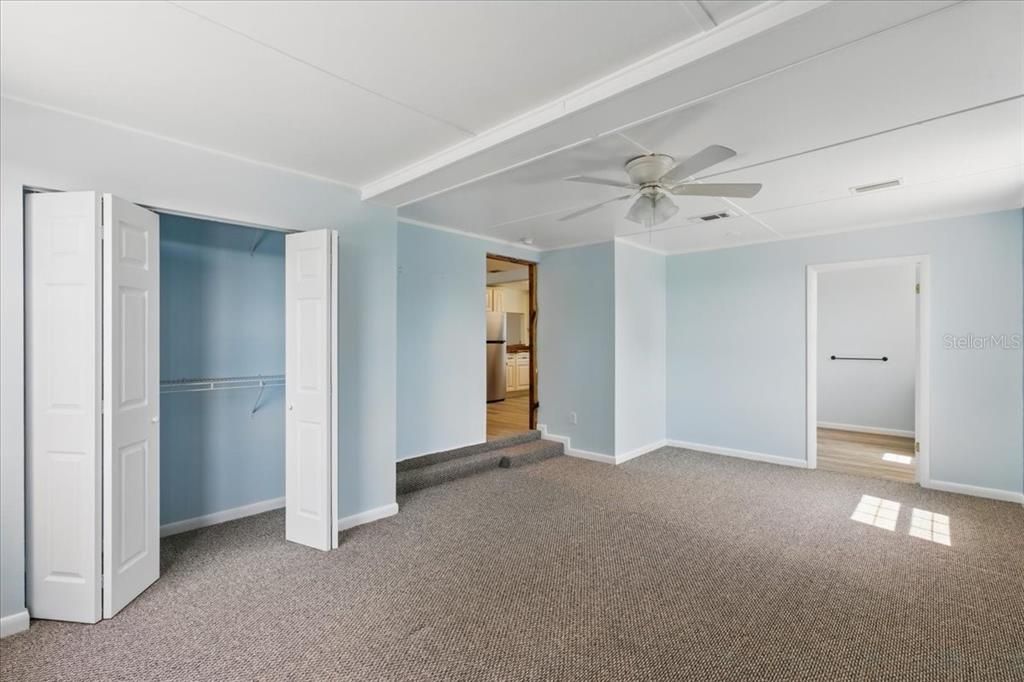 For Sale: $369,900 (3 beds, 2 baths, 1459 Square Feet)