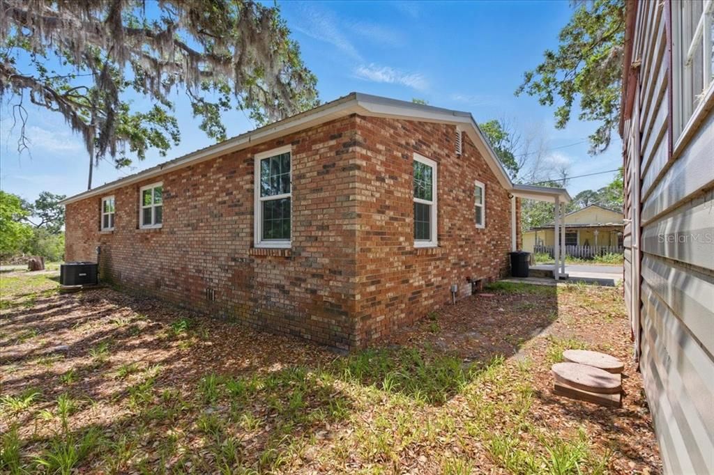 For Sale: $369,900 (3 beds, 2 baths, 1459 Square Feet)