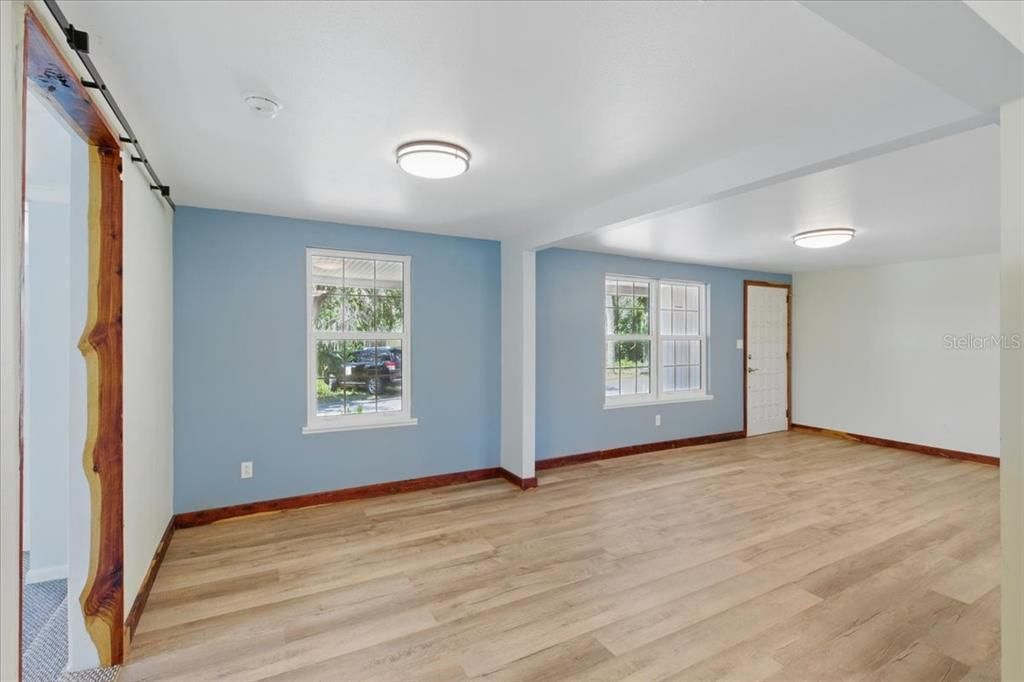 For Sale: $369,900 (3 beds, 2 baths, 1459 Square Feet)