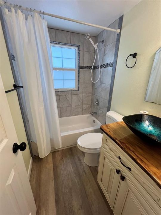 For Sale: $369,900 (3 beds, 2 baths, 1459 Square Feet)