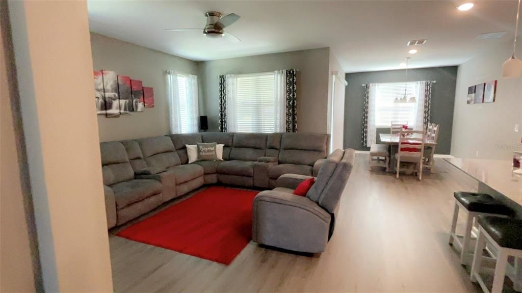 待售: $360,000 (3 贝兹, 2 浴室, 1725 平方英尺)