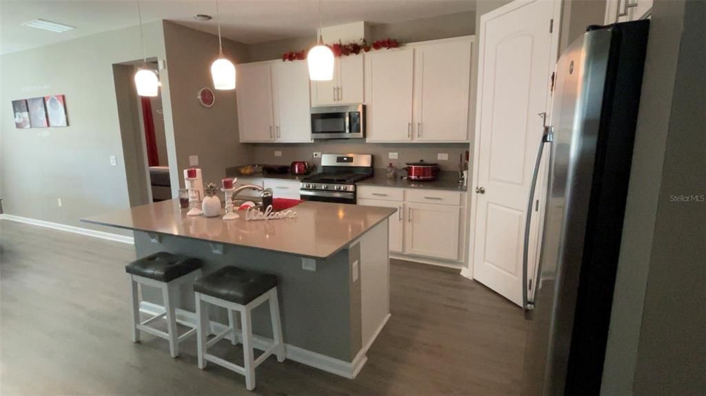 待售: $360,000 (3 贝兹, 2 浴室, 1725 平方英尺)