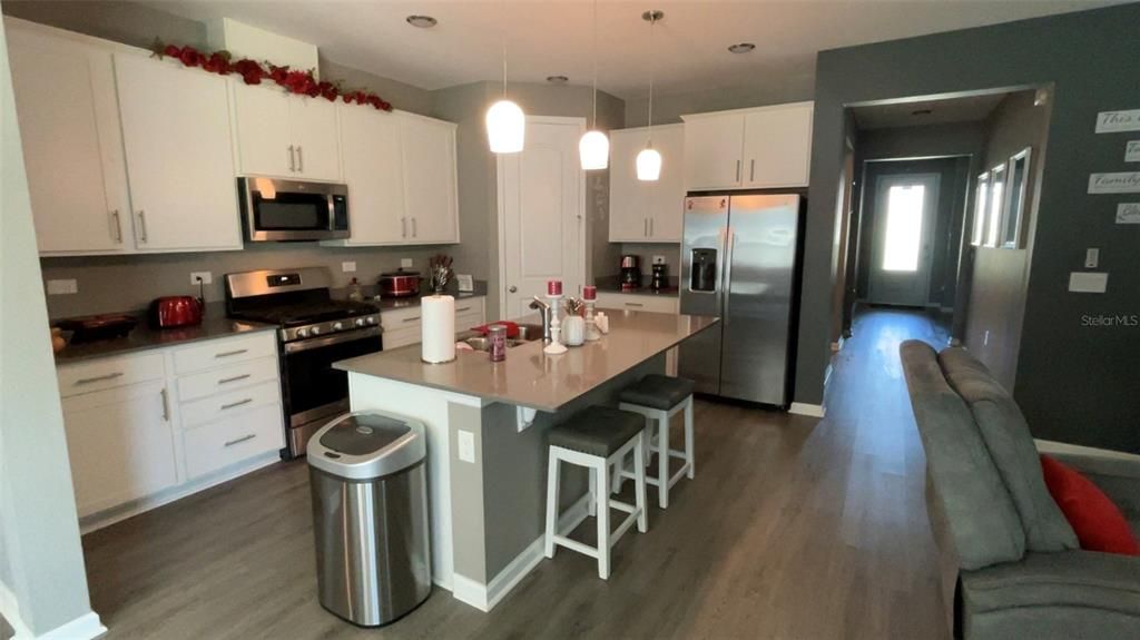 待售: $360,000 (3 贝兹, 2 浴室, 1725 平方英尺)