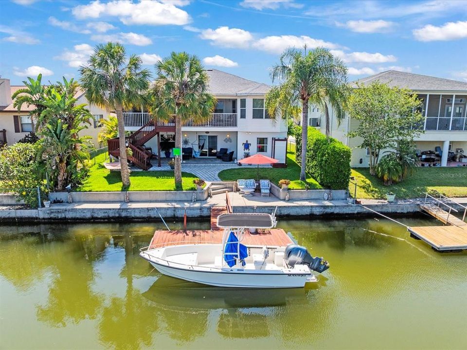 Recently Sold: $650,000 (3 beds, 2 baths, 1706 Square Feet)