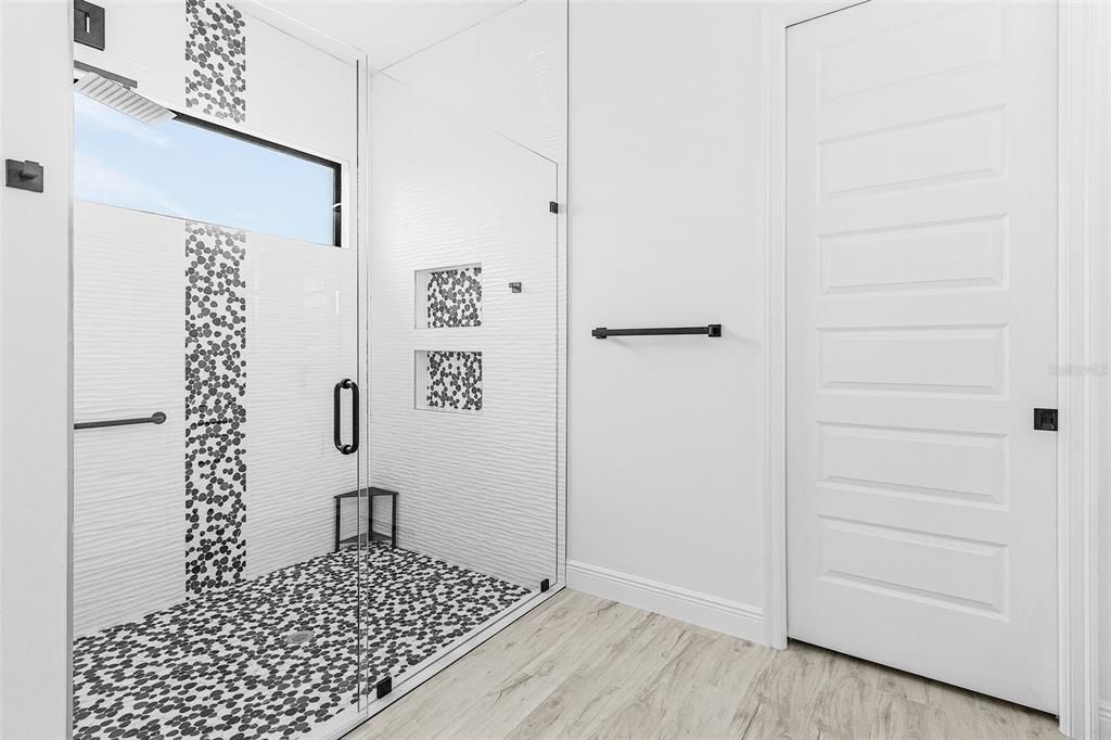 Active With Contract: $679,900 (3 beds, 3 baths, 1989 Square Feet)