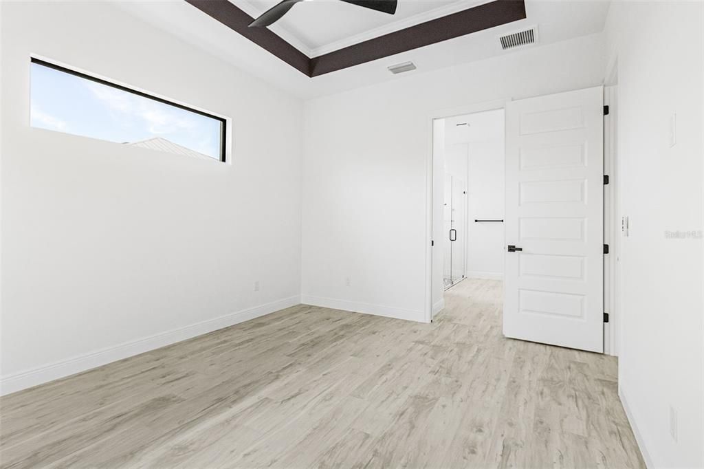 Active With Contract: $679,900 (3 beds, 3 baths, 1989 Square Feet)