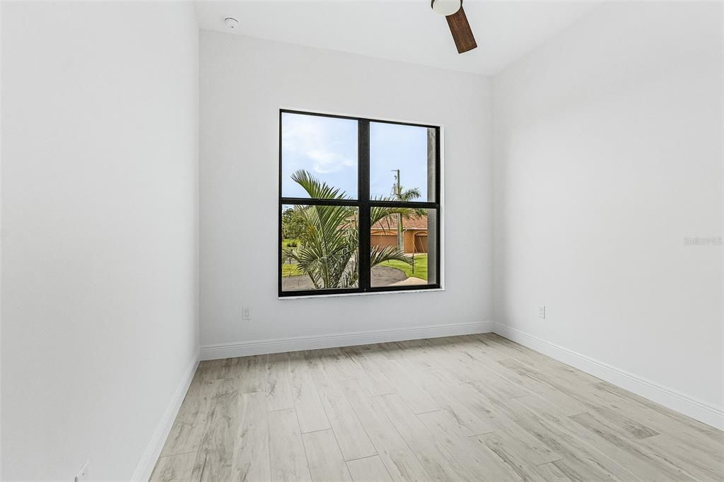 Active With Contract: $679,900 (3 beds, 3 baths, 1989 Square Feet)