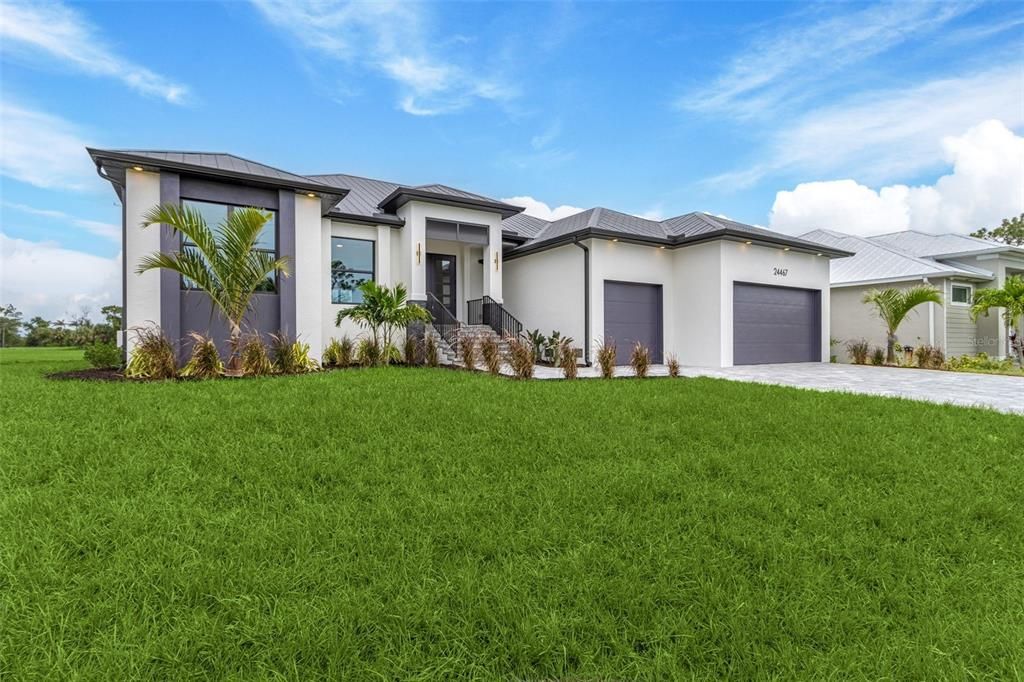 Active With Contract: $679,900 (3 beds, 3 baths, 1989 Square Feet)