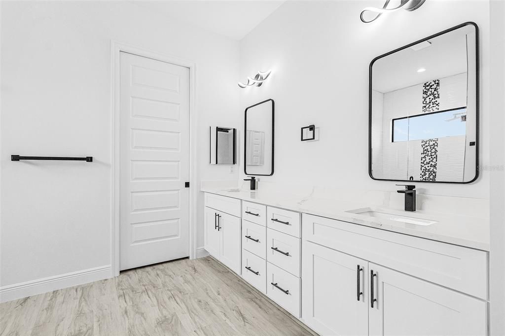 Active With Contract: $679,900 (3 beds, 3 baths, 1989 Square Feet)