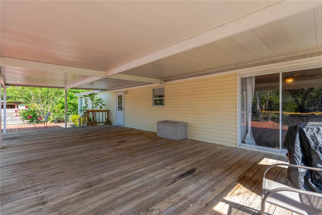 En Venta: $370,000 (4 camas, 2 baños, 2356 Pies cuadrados)