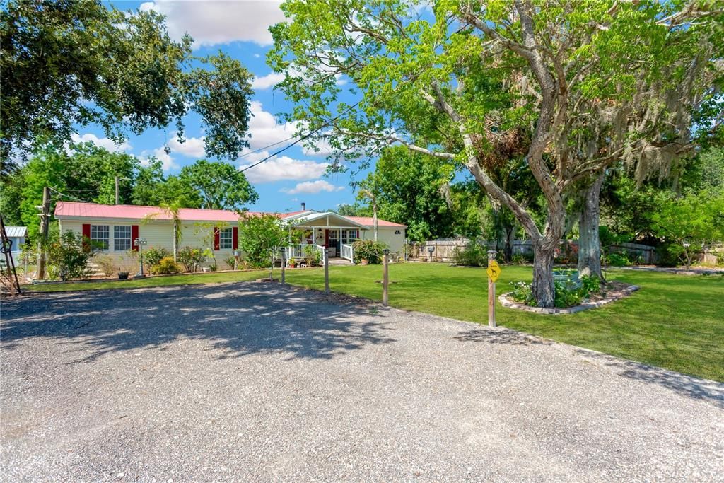 En Venta: $370,000 (4 camas, 2 baños, 2356 Pies cuadrados)