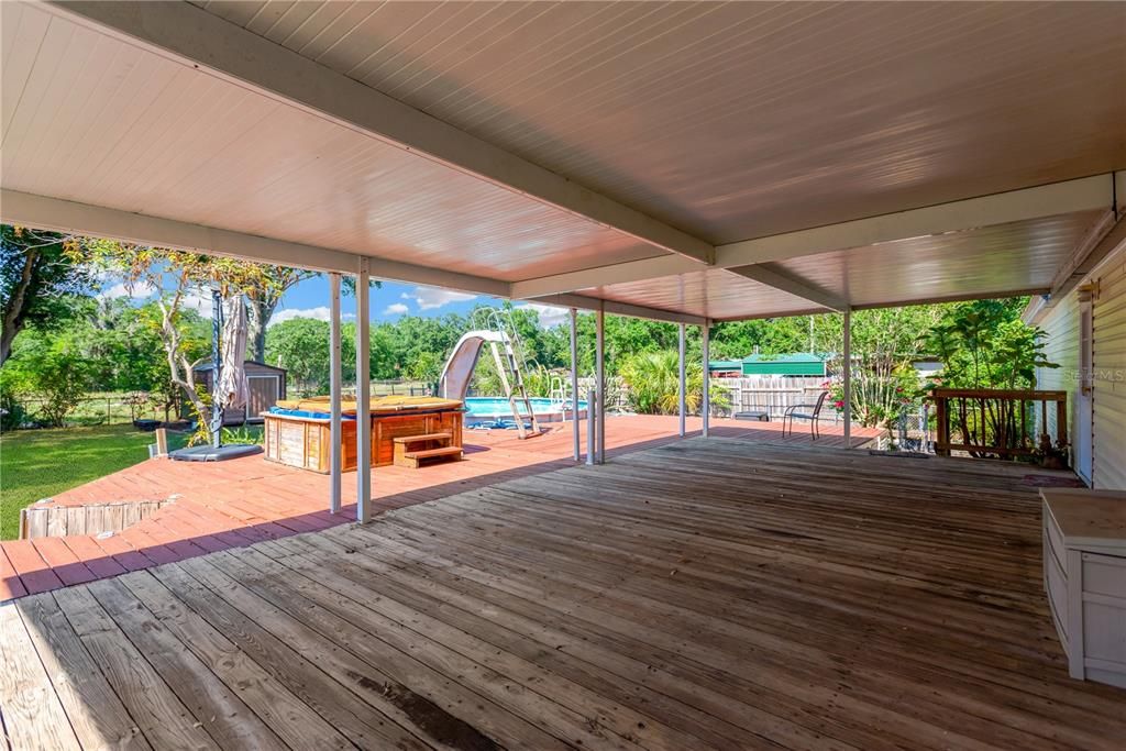 En Venta: $370,000 (4 camas, 2 baños, 2356 Pies cuadrados)