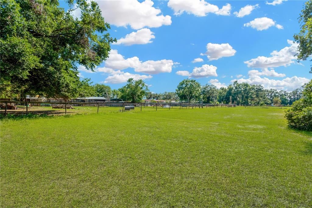 En Venta: $370,000 (4 camas, 2 baños, 2356 Pies cuadrados)