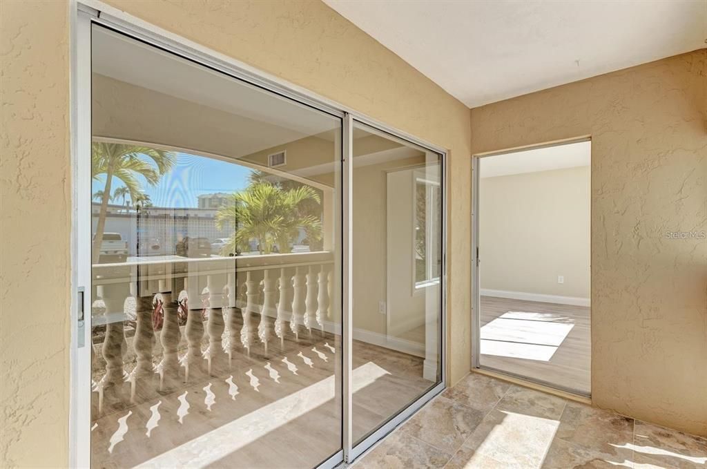 Под контрактом: $2,400 (1 спален, 1 ванн, 766 Квадратных фут)