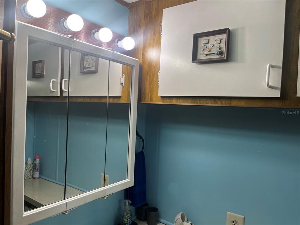 For Sale: $100,000 (1 beds, 1 baths, 372 Square Feet)